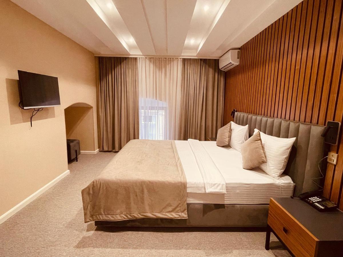 Eleven Hotel Baku Exteriör bild