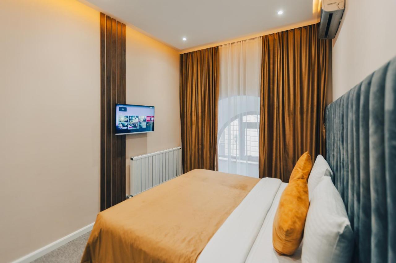 Eleven Hotel Baku Exteriör bild