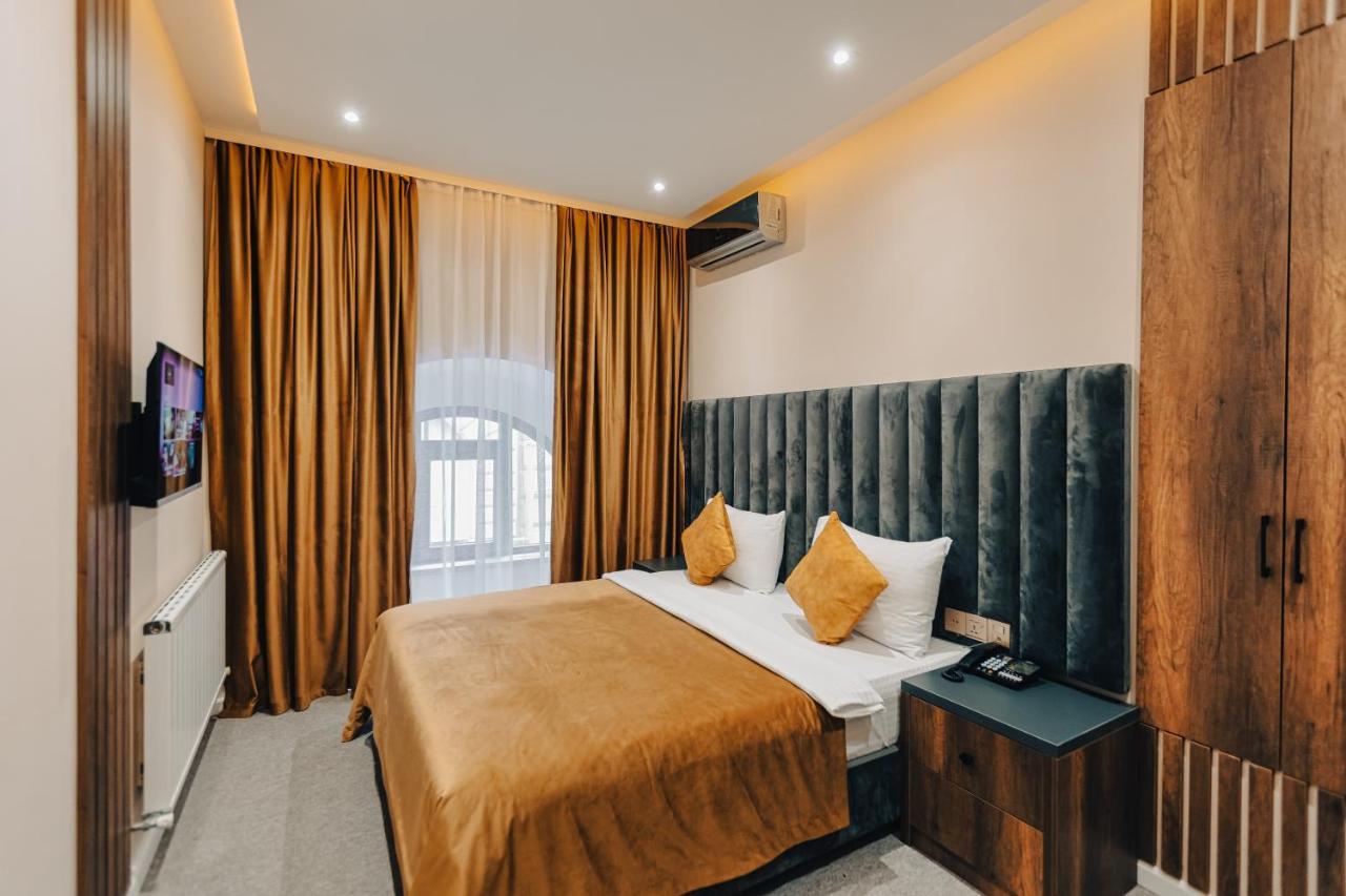 Eleven Hotel Baku Exteriör bild